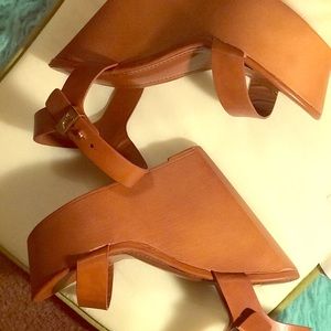 Wooden wedges & lace heels